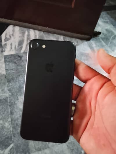 Apple iPhone 7