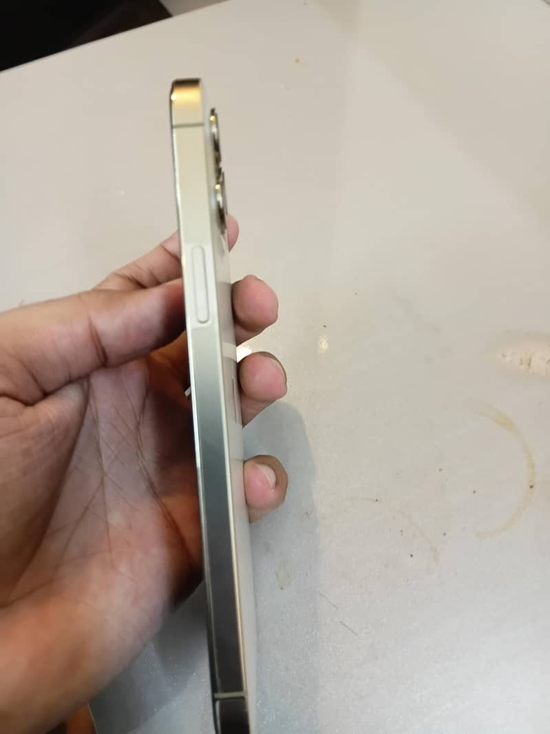 iphone 12pro max 1