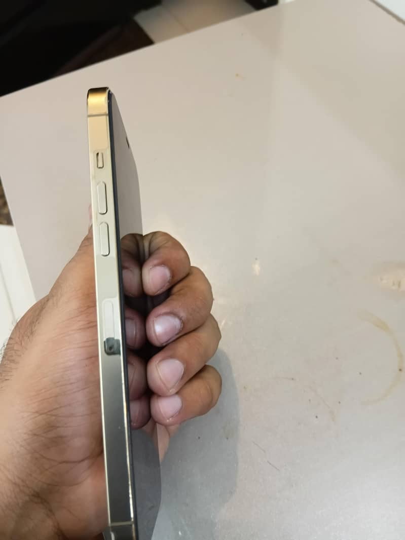 iphone 12pro max 2