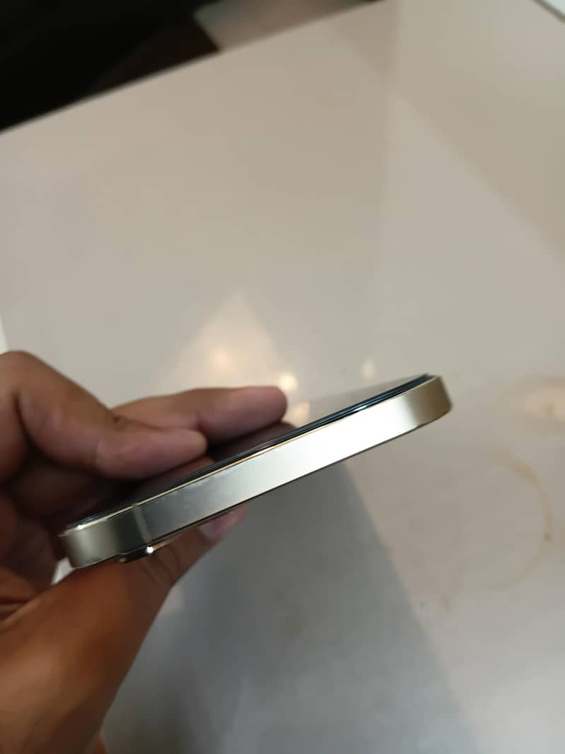 iphone 12pro max 3