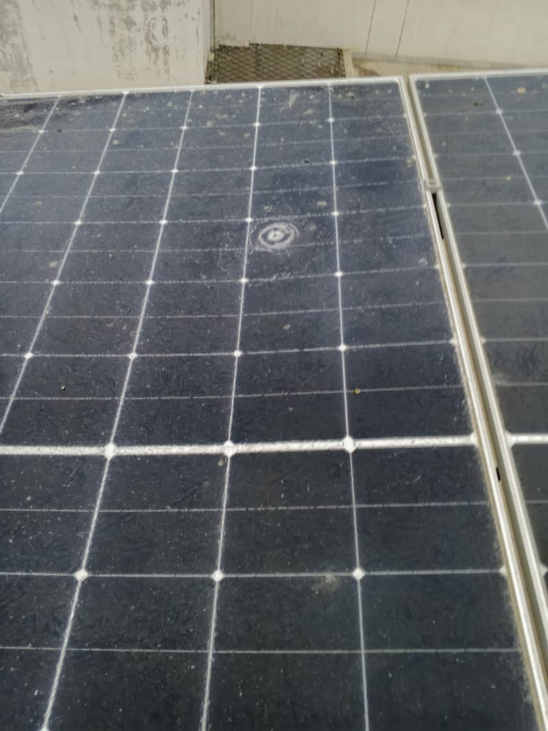 Solar panel damaged 0