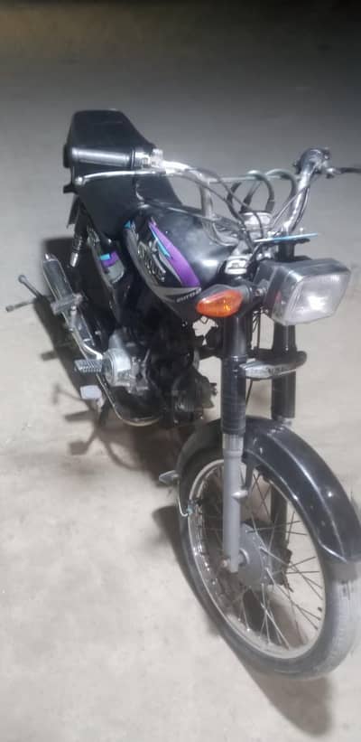 Unique bike 70 use condition 2013 model price within 70000