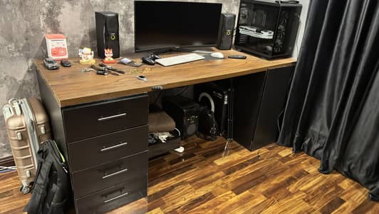 Gaming computer desk