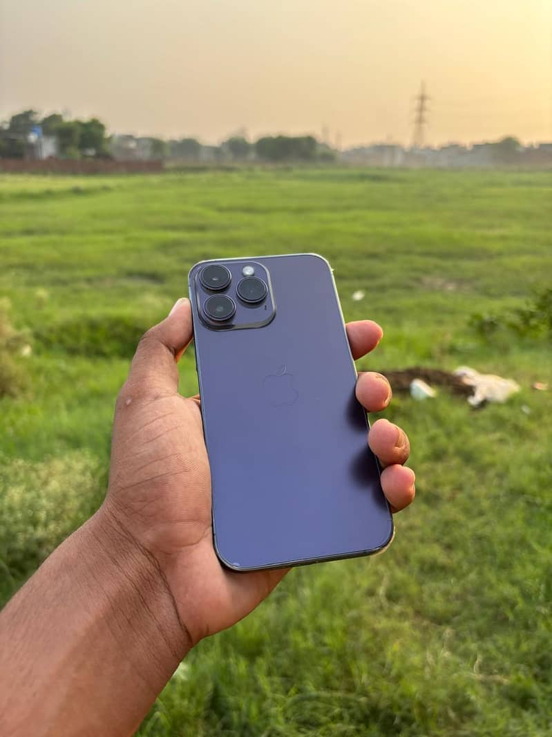 Apple iPhone 14 Pro Max 1