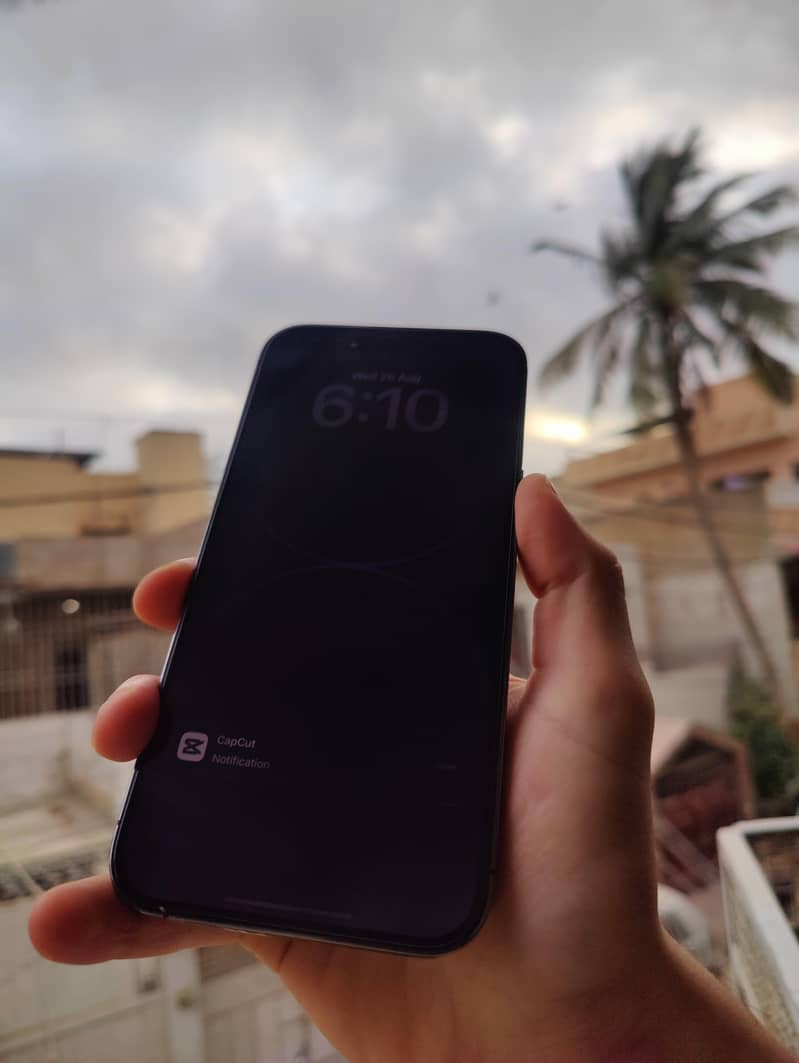 iPhone 14 Pro Max 2