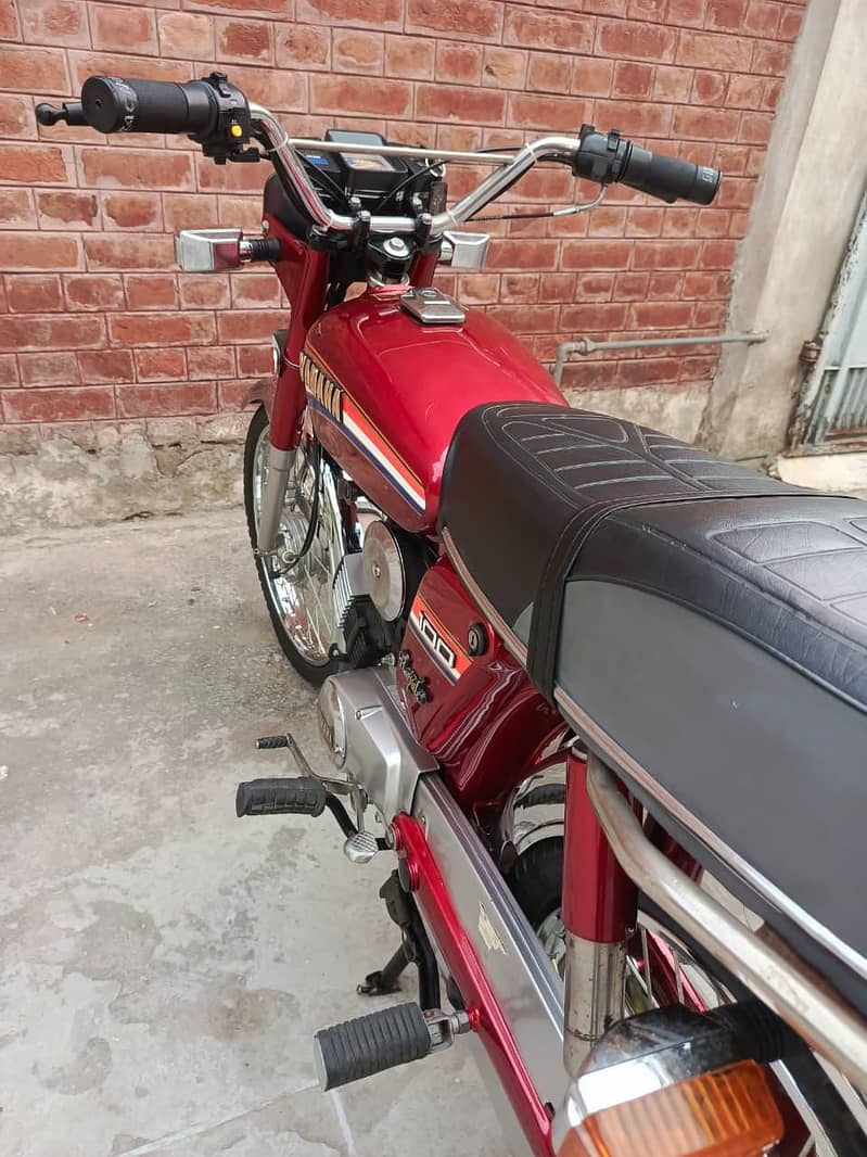Yamaha 8