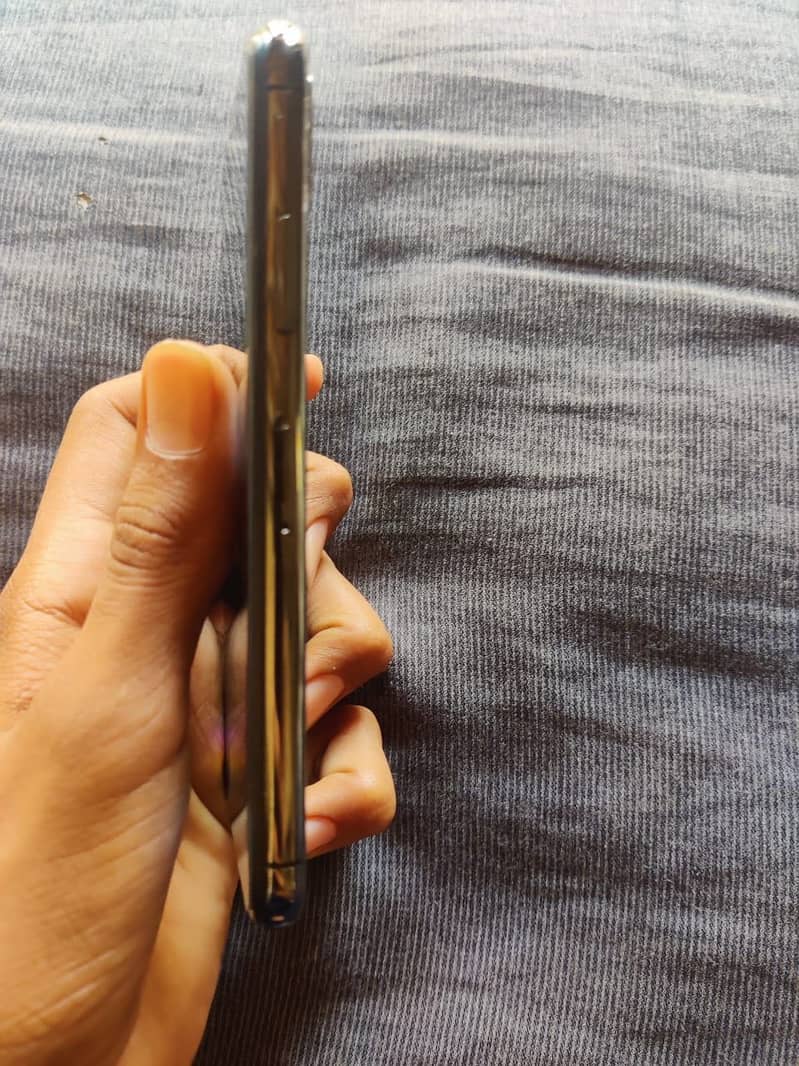 Apple iPhone X 1