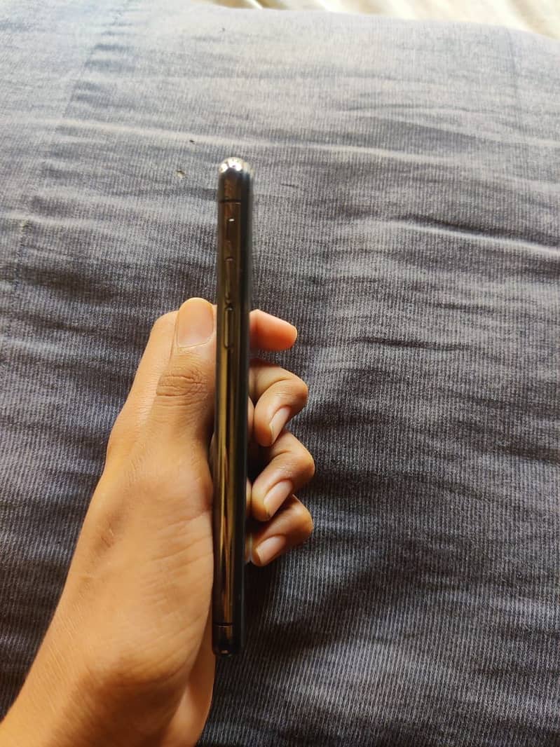 Apple iPhone X 2