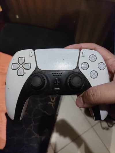 Ps5 controller slightly used