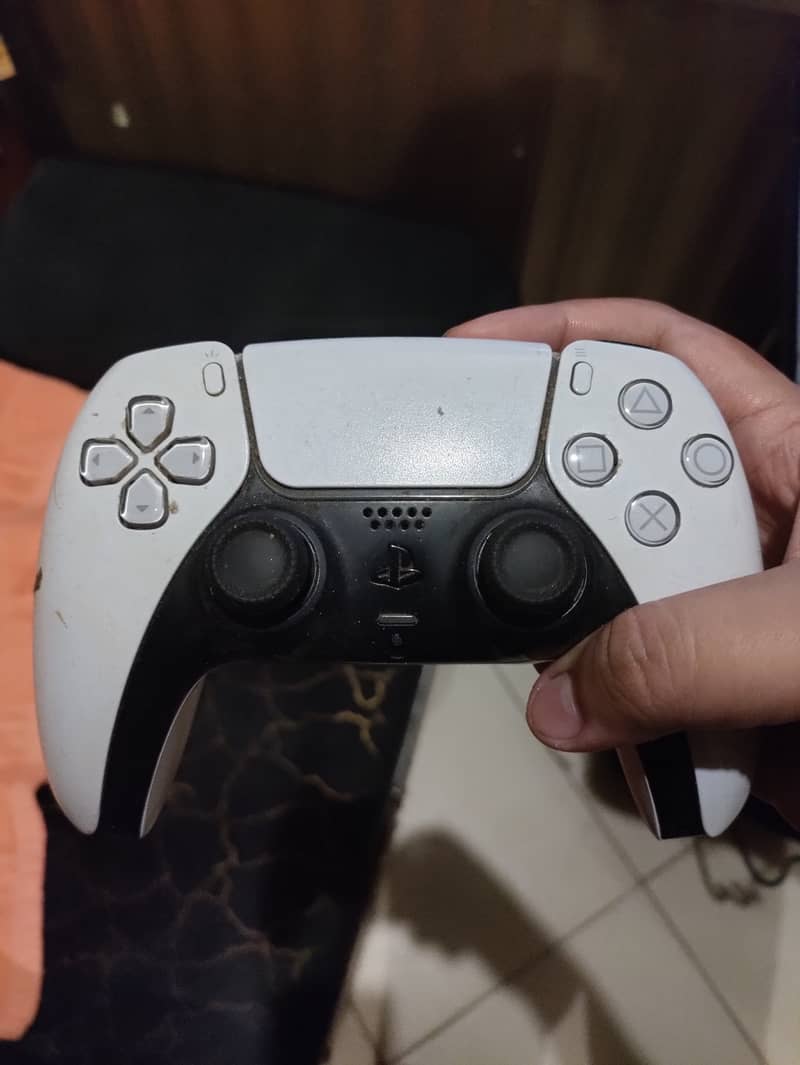 Ps5 controller slightly used 0
