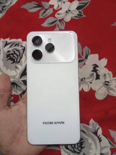 Tecno spark 40  condition 10 by 10  10 month warranty  all ok mobile