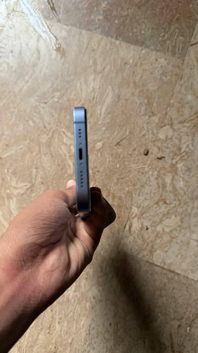 Apple iPhone 14 5