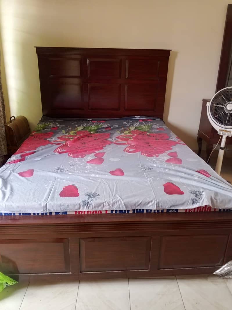 Solid Wood Double Bed+Dressing Table With Mirror 0