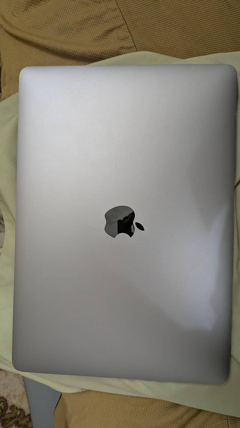 MacBook pro 2017 1