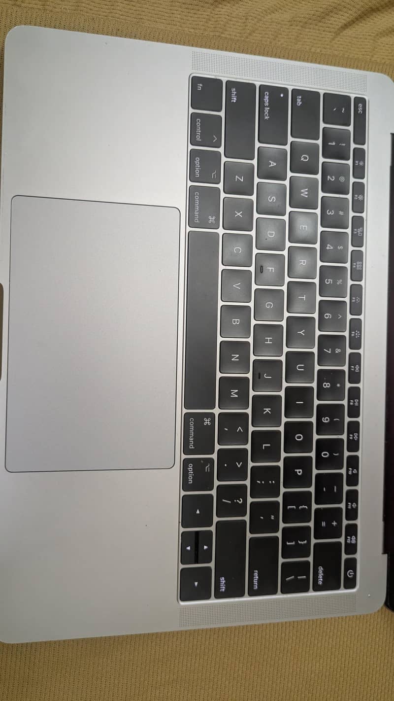 MacBook pro 2017 2
