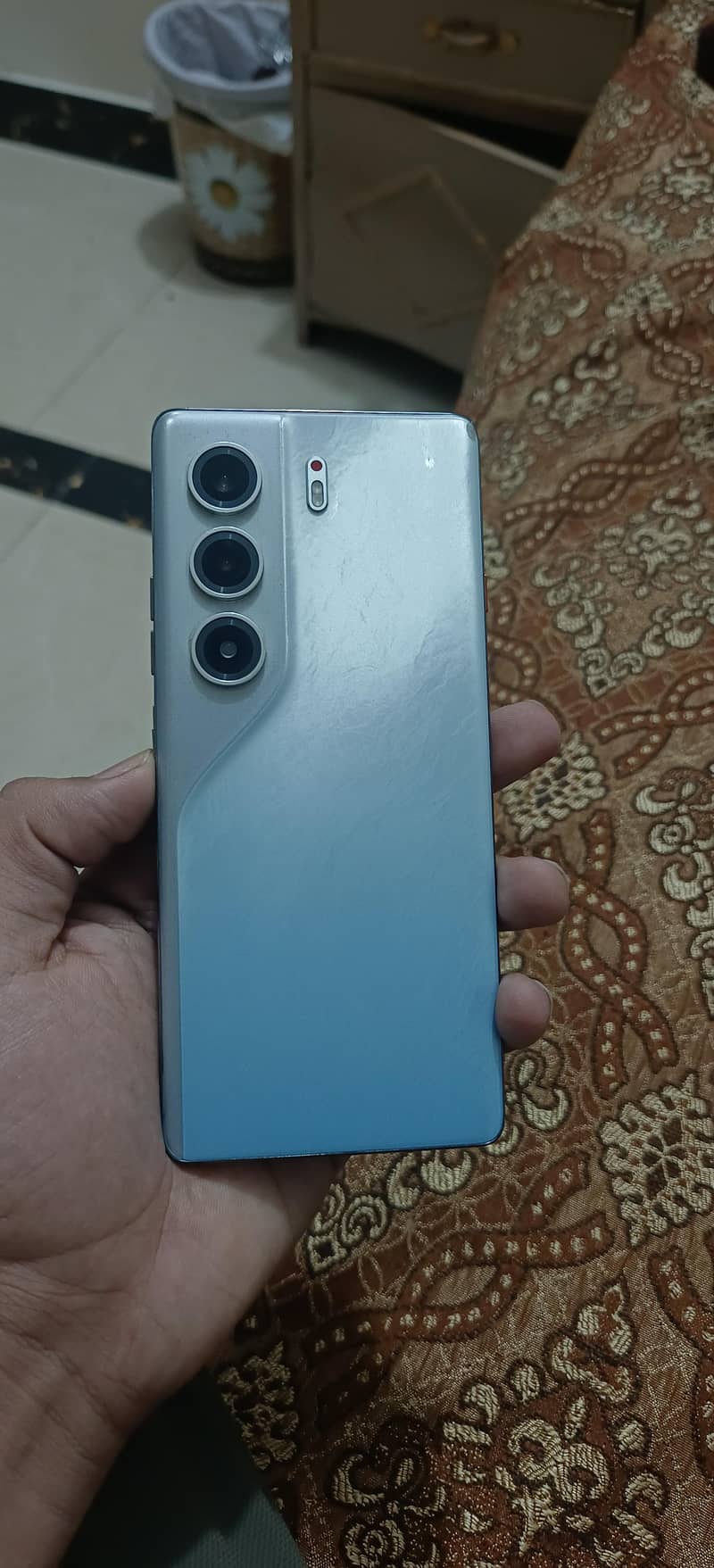 Tecno CAMON 40 Pro 0