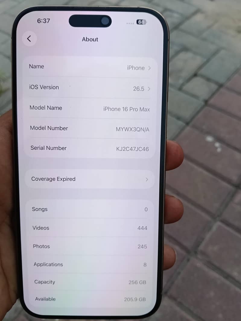 Apple iPhone 16 Pro Max 2