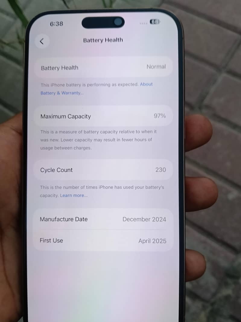 Apple iPhone 16 Pro Max 4