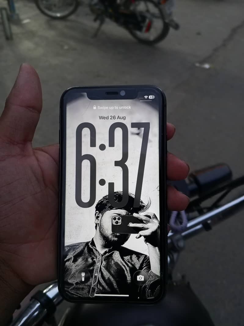 Apple iPhone 11 5