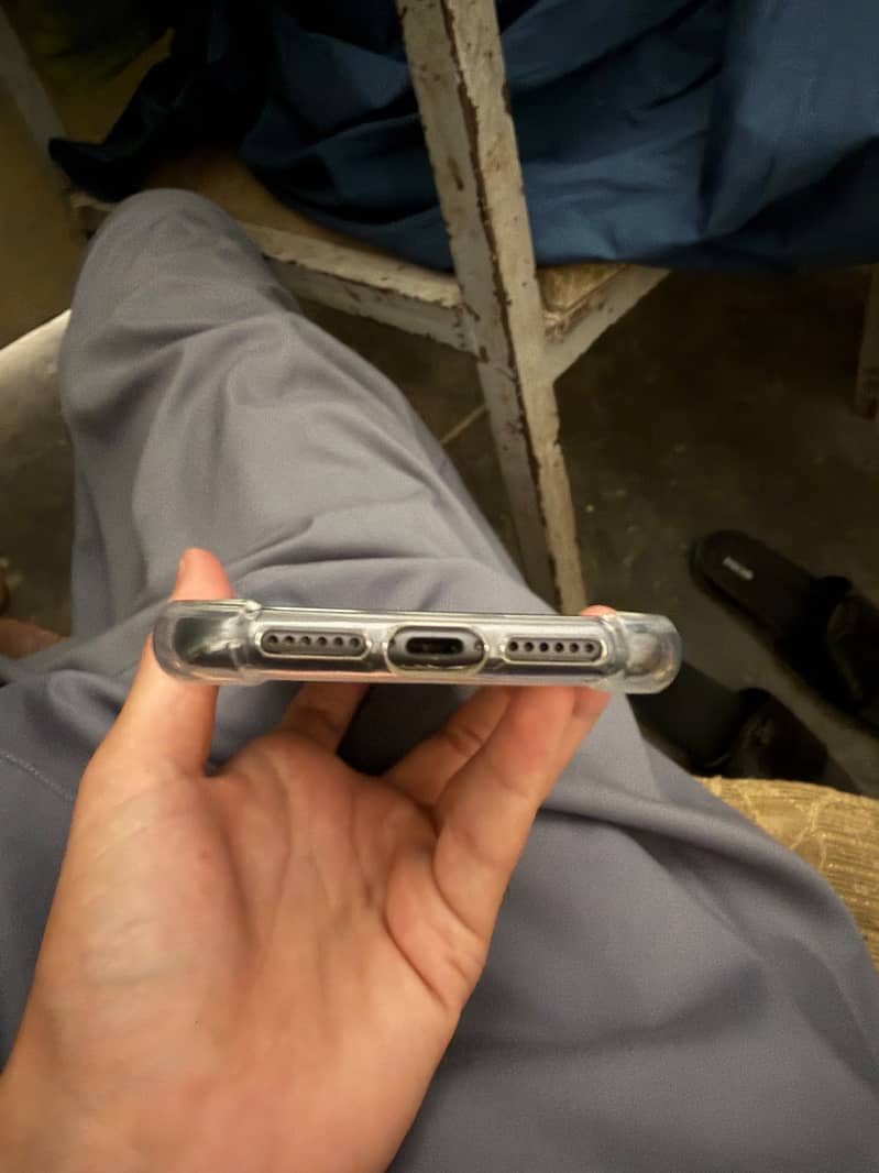 Apple iPhone 11 2