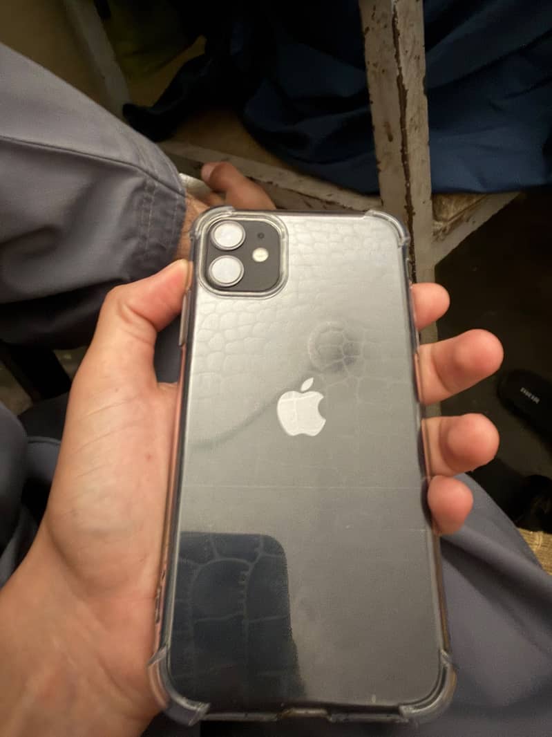 Apple iPhone 11 3