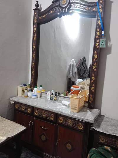 dressing table