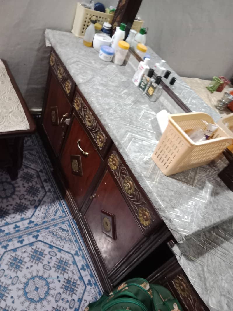 dressing table 2