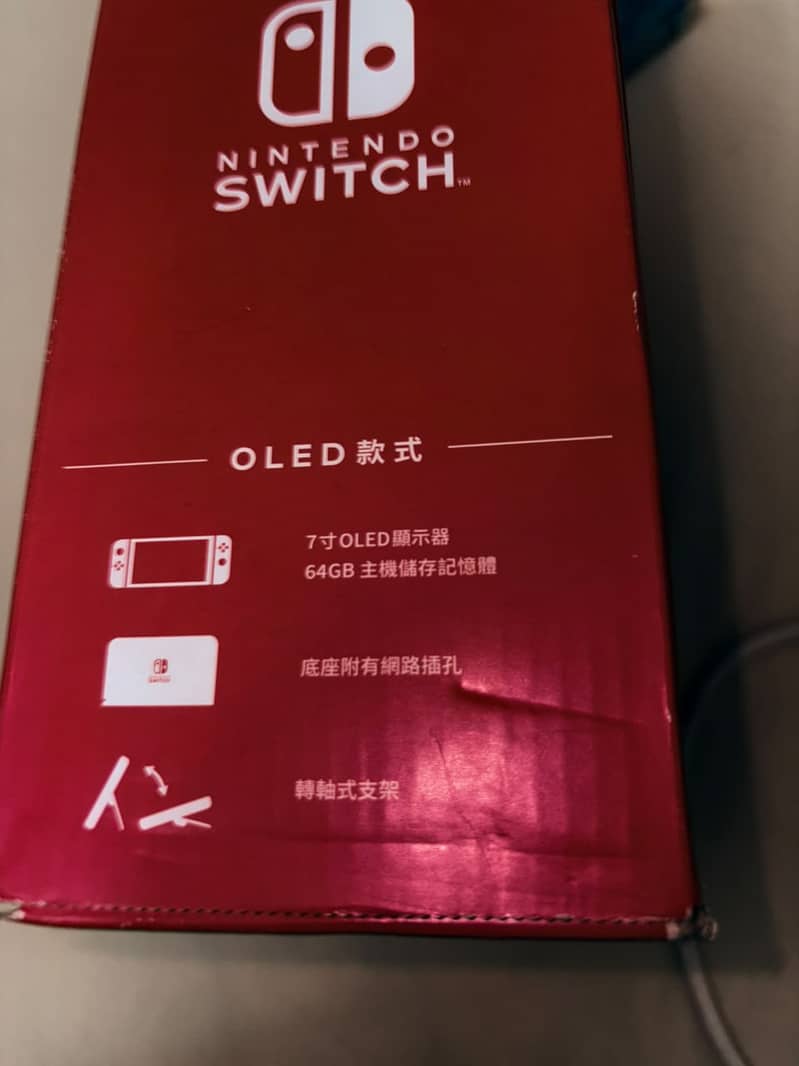 Nintendo Switch OLED 7