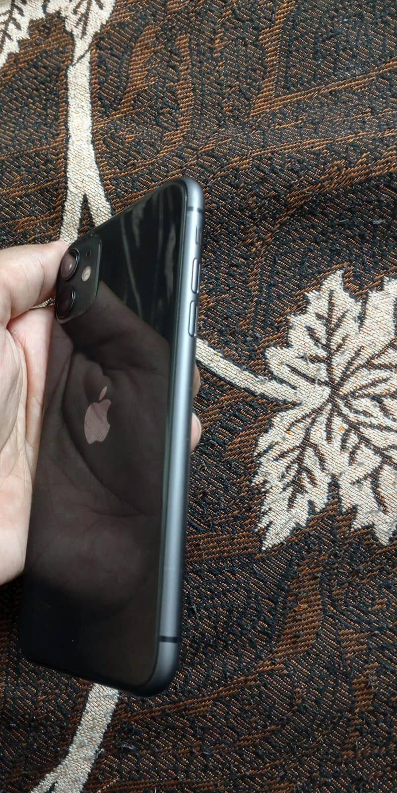 Apple iPhone 11 3
