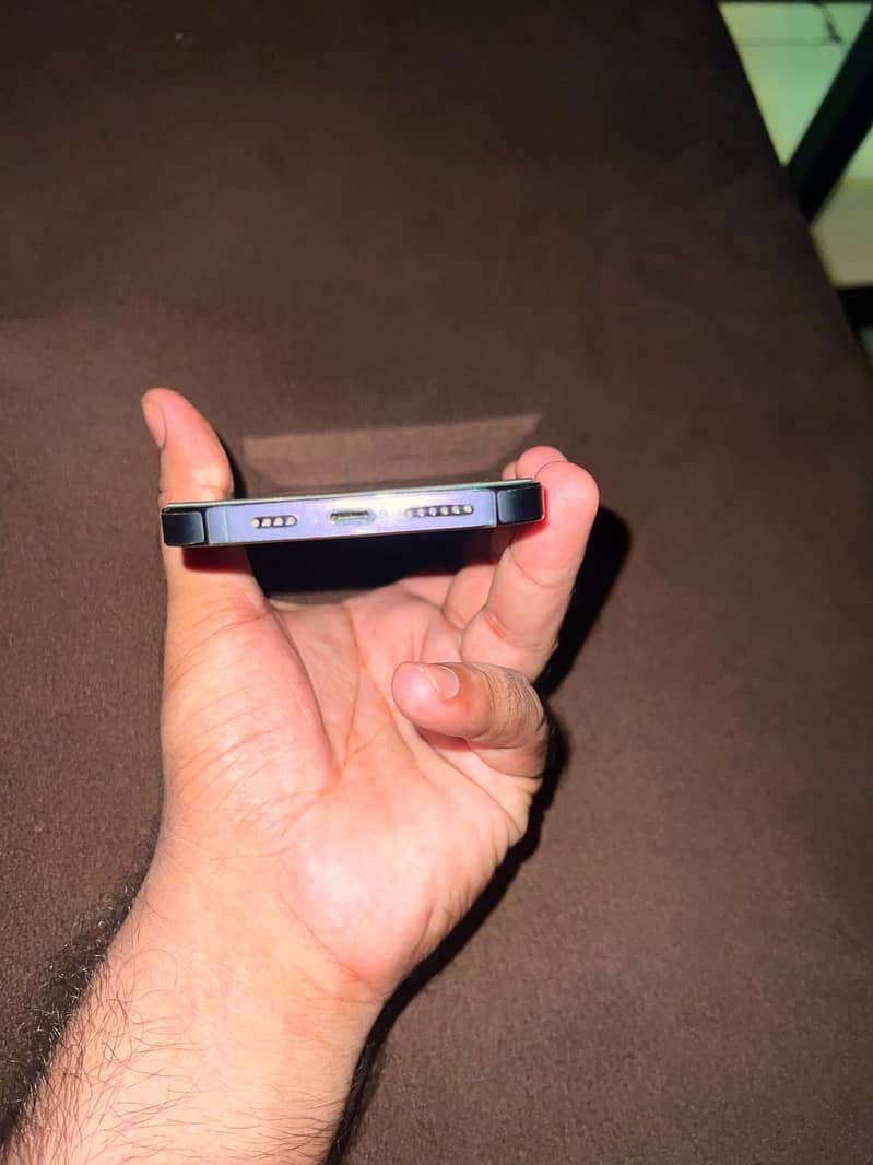 Apple iPhone 14 Pro Max 0