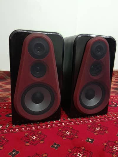 bookshelf speakers