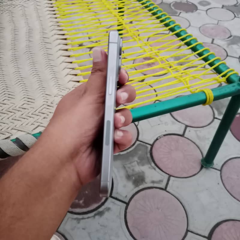 Apple iPhone 15 Pro Max 1