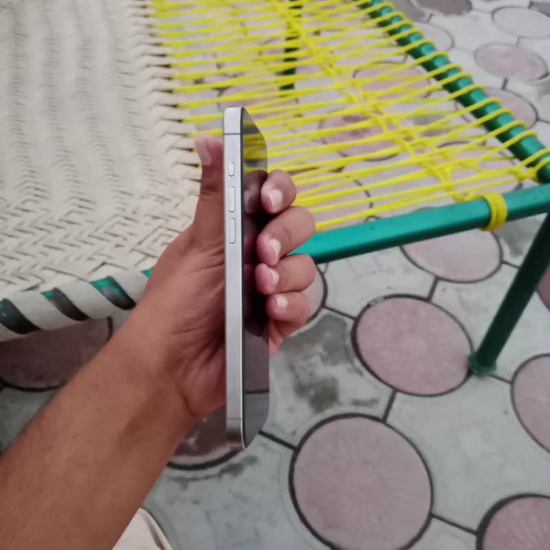 Apple iPhone 15 Pro Max 3