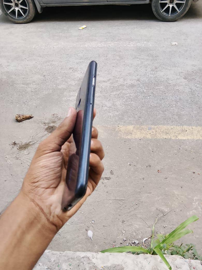 Tecno Pova 4