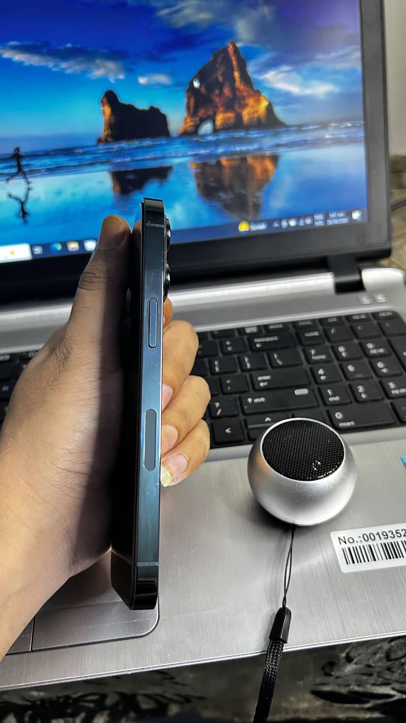 Apple iPhone 13 Pro 1