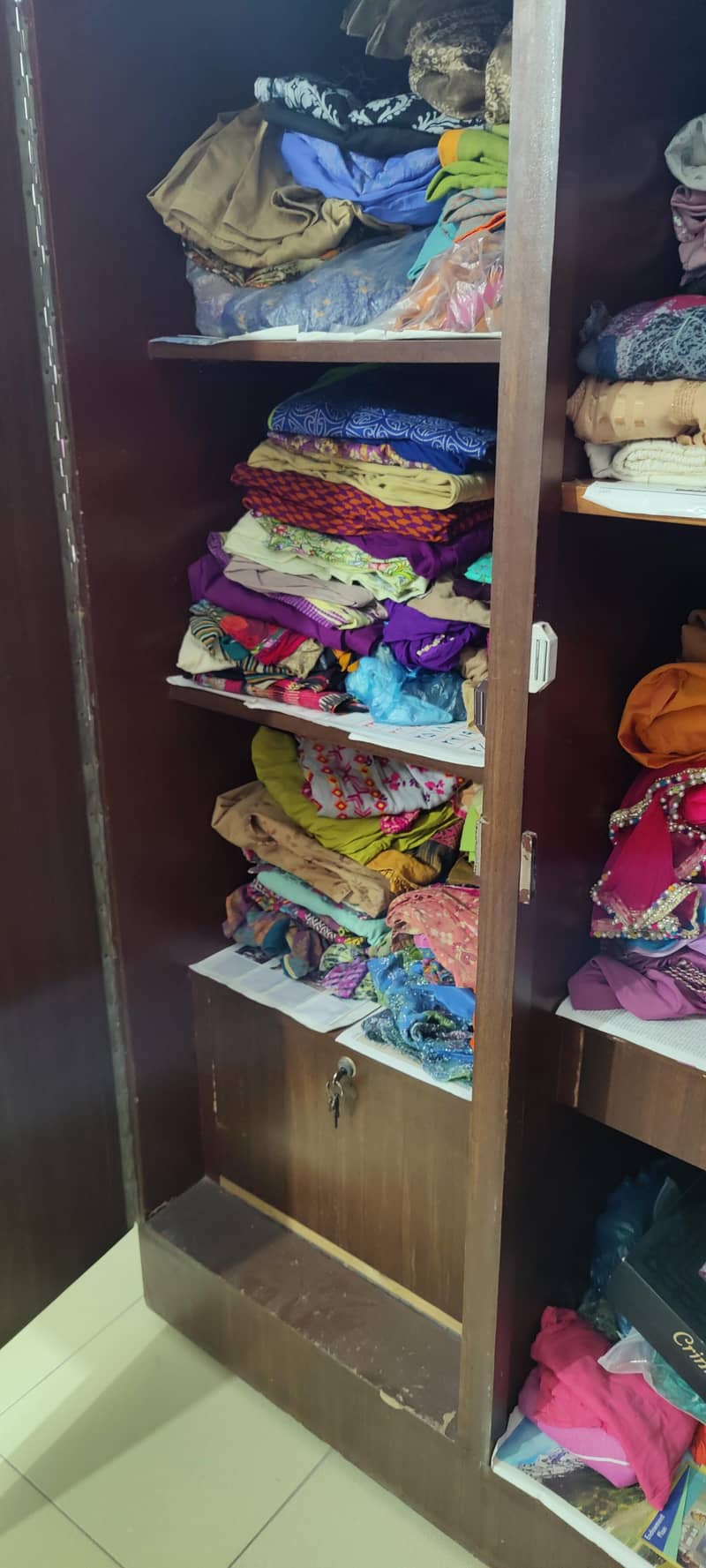 Two Door Solid Wardrobe 3