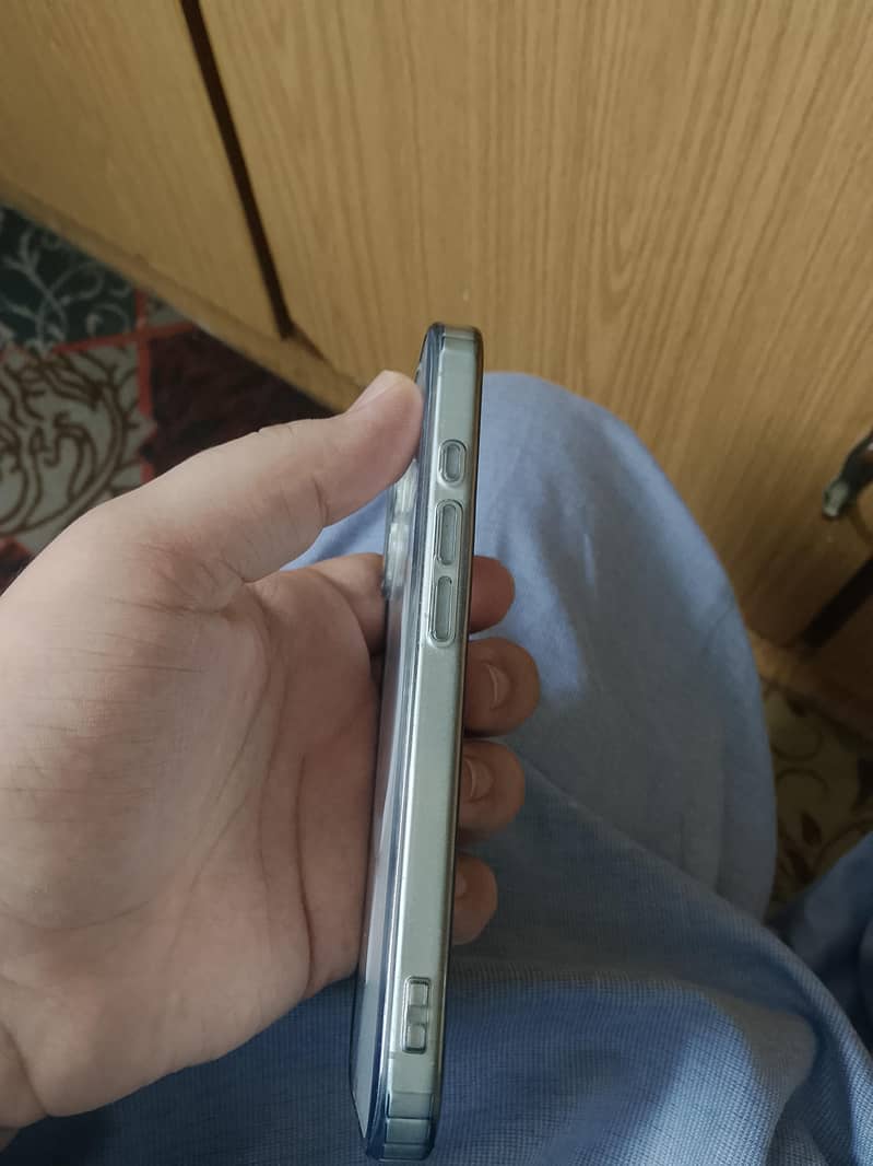 Apple iPhone 17 3