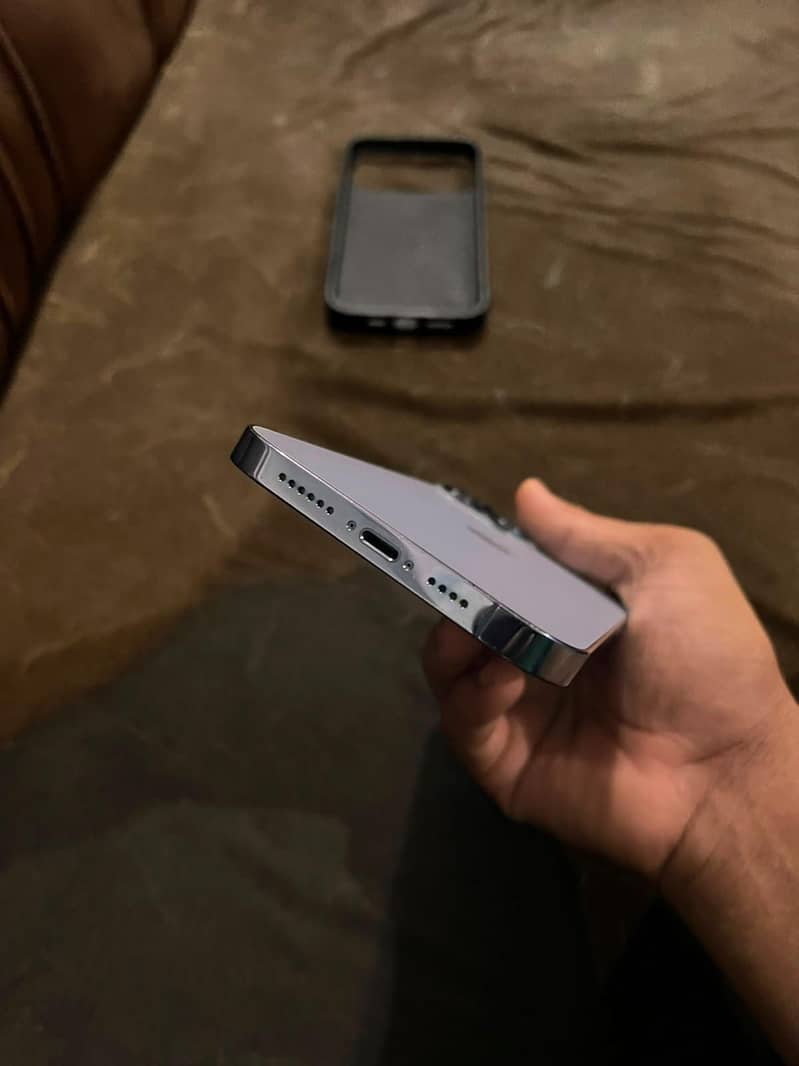 Apple iPhone 13 Pro Max 3