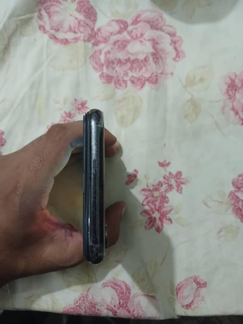 Apple iPhone X 3