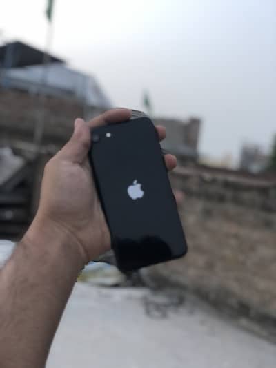 Apple iPhone SE