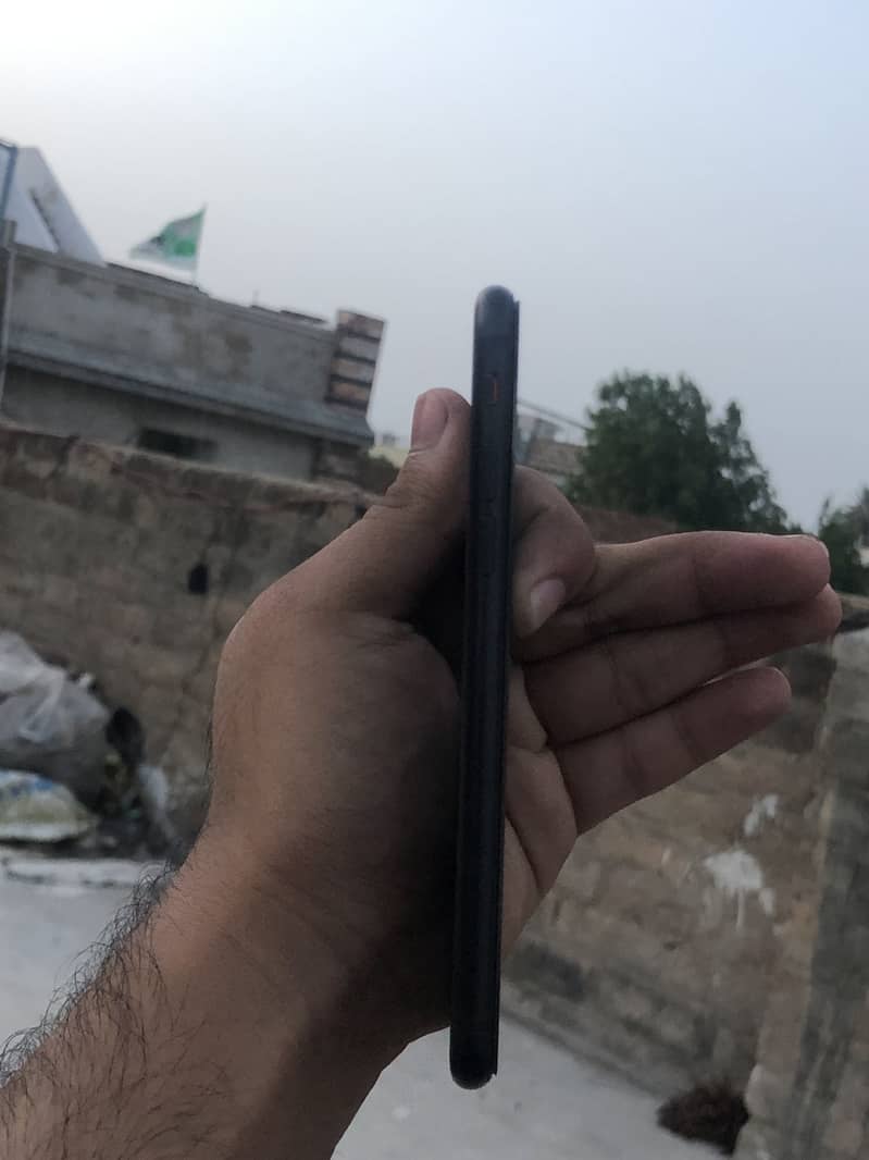 Apple iPhone SE 3