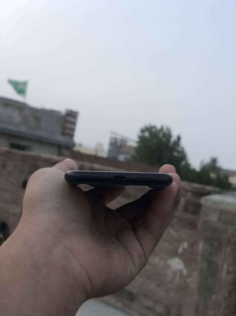 Apple iPhone SE 4
