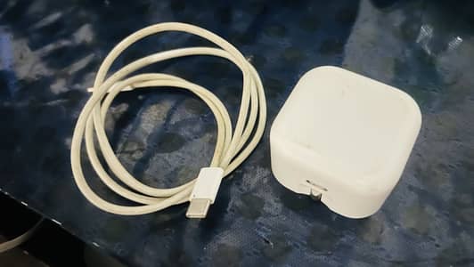 Apple Type C adapter with type C to C cable