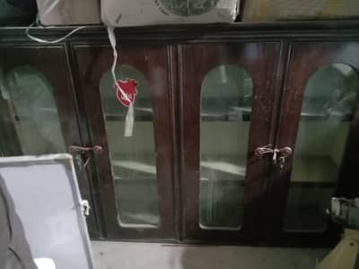Barton wali almari