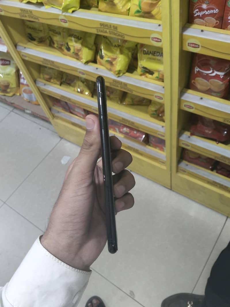 Apple iPhone 7 Plus 4