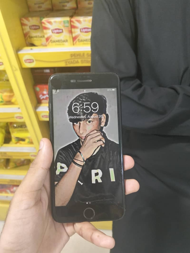 Apple iPhone 7 Plus 7