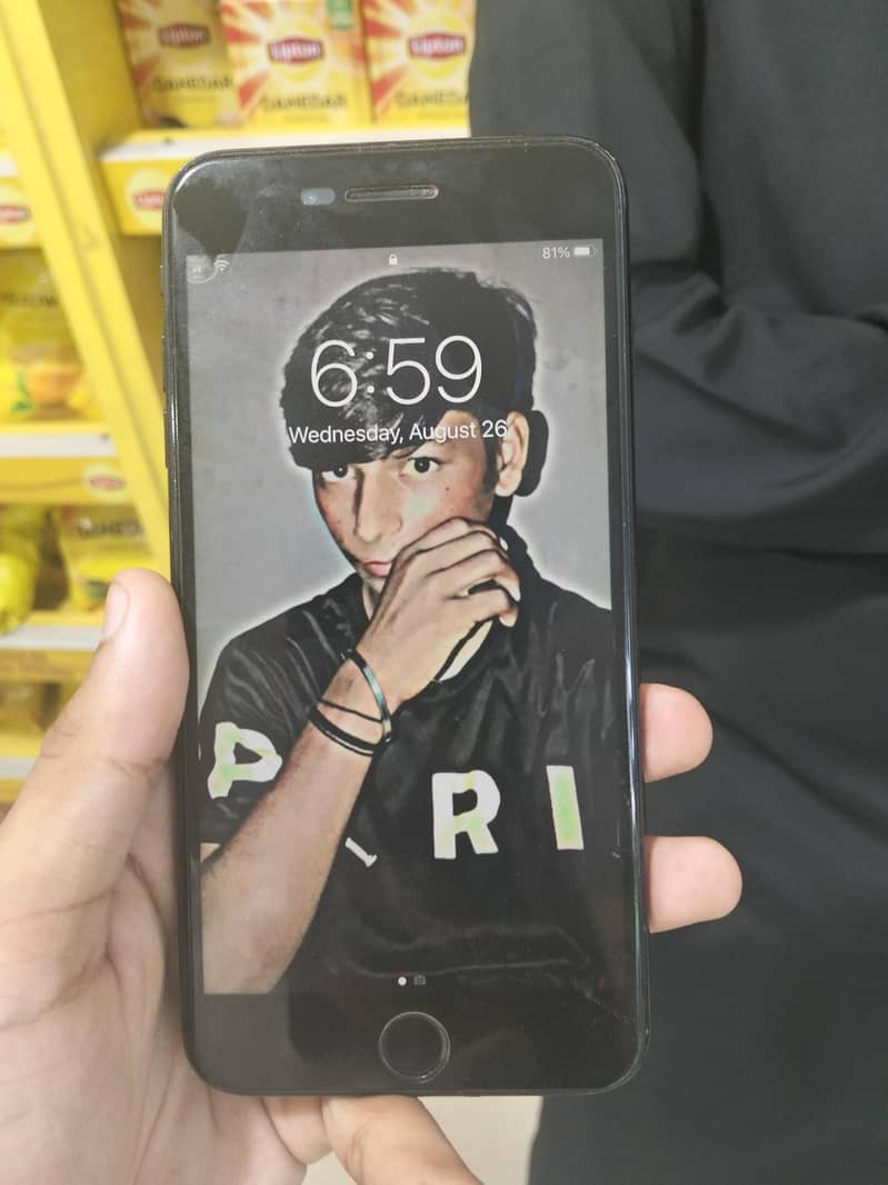 Apple iPhone 7 Plus 8