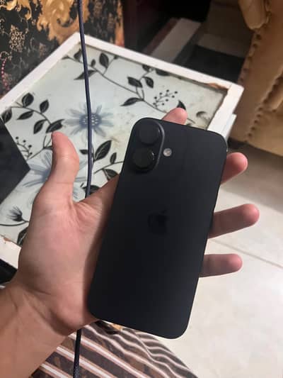 Apple iPhone 16