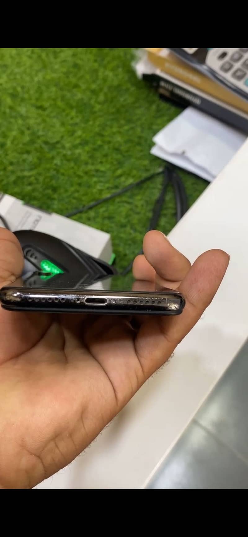 Apple iPhone X 4