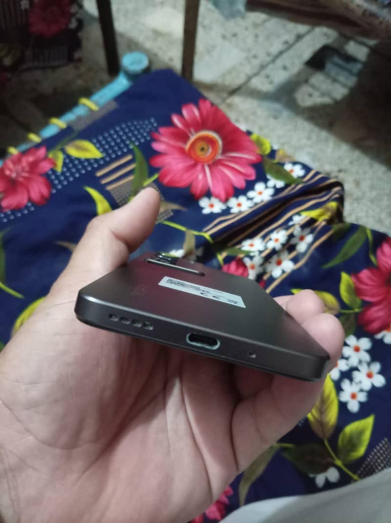 Realme C75 1